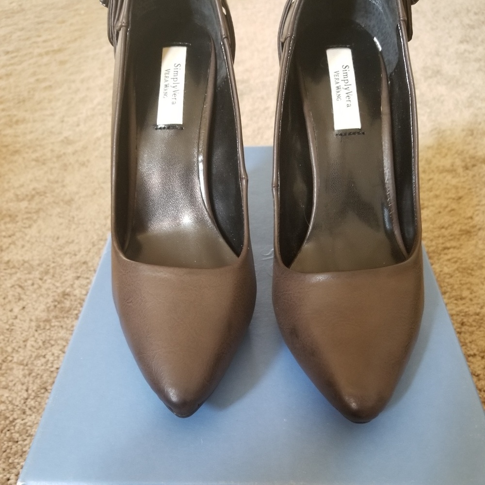 Simply Vera Heels